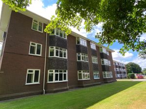 Rear Aspect - click for photo gallery